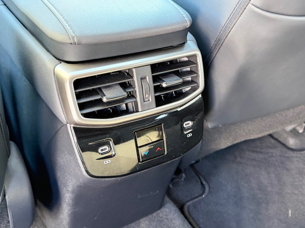 2024 Lexus RX 350 / PREMIUM / COMME NEUF / AWD / GARANTIE LEXUS 30-05-30=110km / in Thetford Mines, Quebec - 67 - w1024h768px