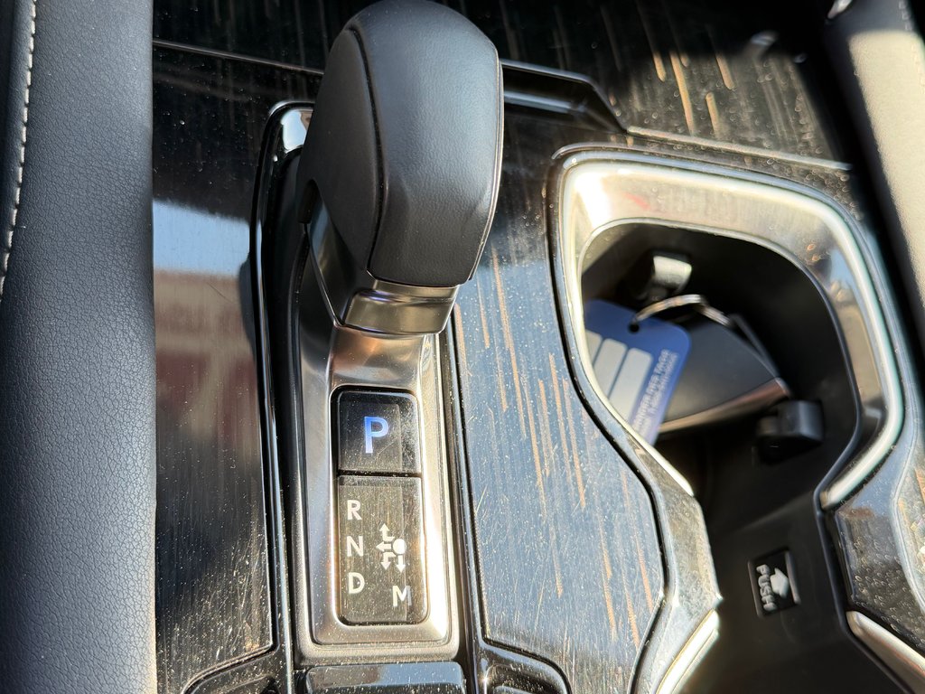 2024 Lexus RX 350 / PREMIUM / COMME NEUF / AWD / GARANTIE LEXUS 30-05-30=110km / in Thetford Mines, Quebec - 56 - w1024h768px