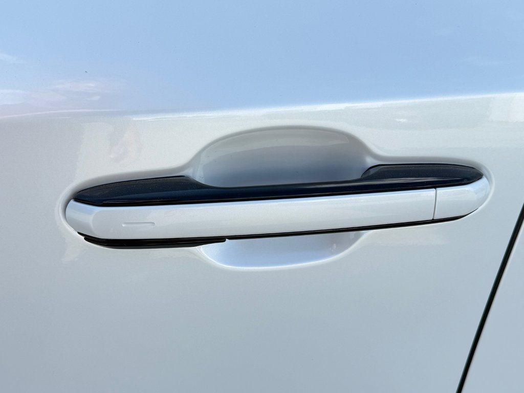 2024 Lexus RX 350 / PREMIUM / COMME NEUF / AWD / GARANTIE LEXUS 30-05-30=110km / in Thetford Mines, Quebec - 22 - w1024h768px