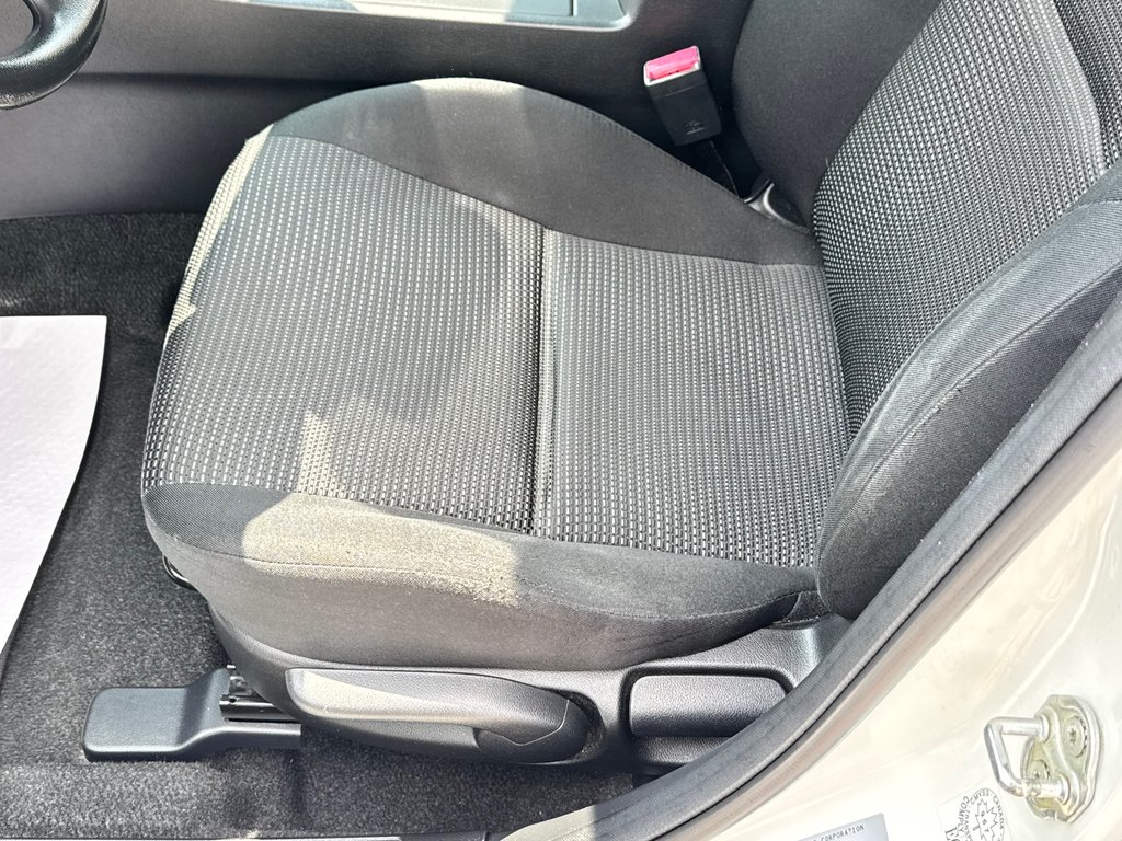 Mazda 3 GX / AUTOM / 45.000KM SEULEMENT / ÉTAT NEUF / 2013 à Thetford Mines, Québec - 26 - w1024h768px