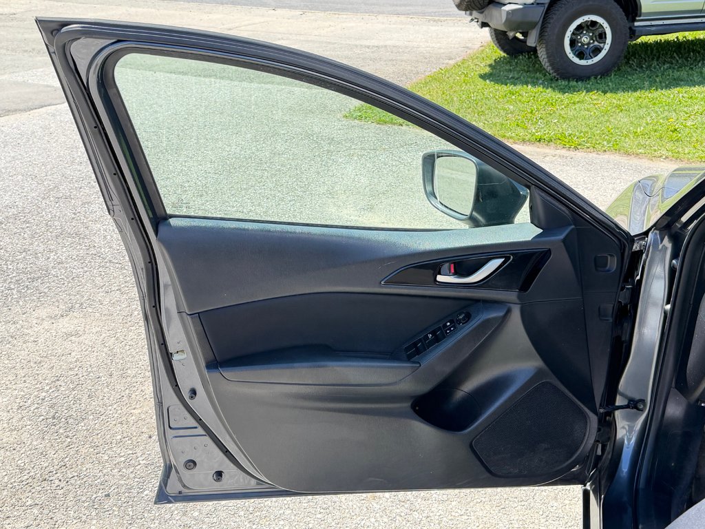 Mazda 3 GS / AUTOM / PARFAIT POUR ÉTUDIANTS / 2015 à Thetford Mines, Québec - 21 - w1024h768px