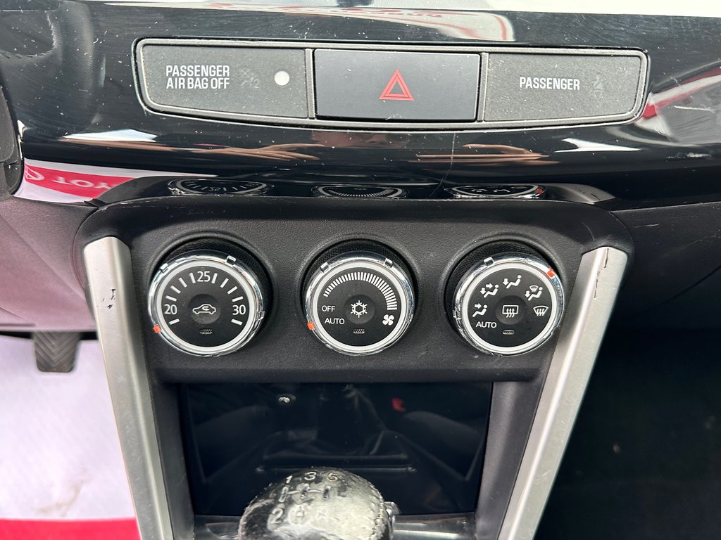 Mitsubishi Lancer MANUELLE / LIMITED / IDÉAL ÉTUDIANTS / FINANCEMENT DISPONIBLE / 2017 à Thetford Mines, Québec - 30 - w1024h768px