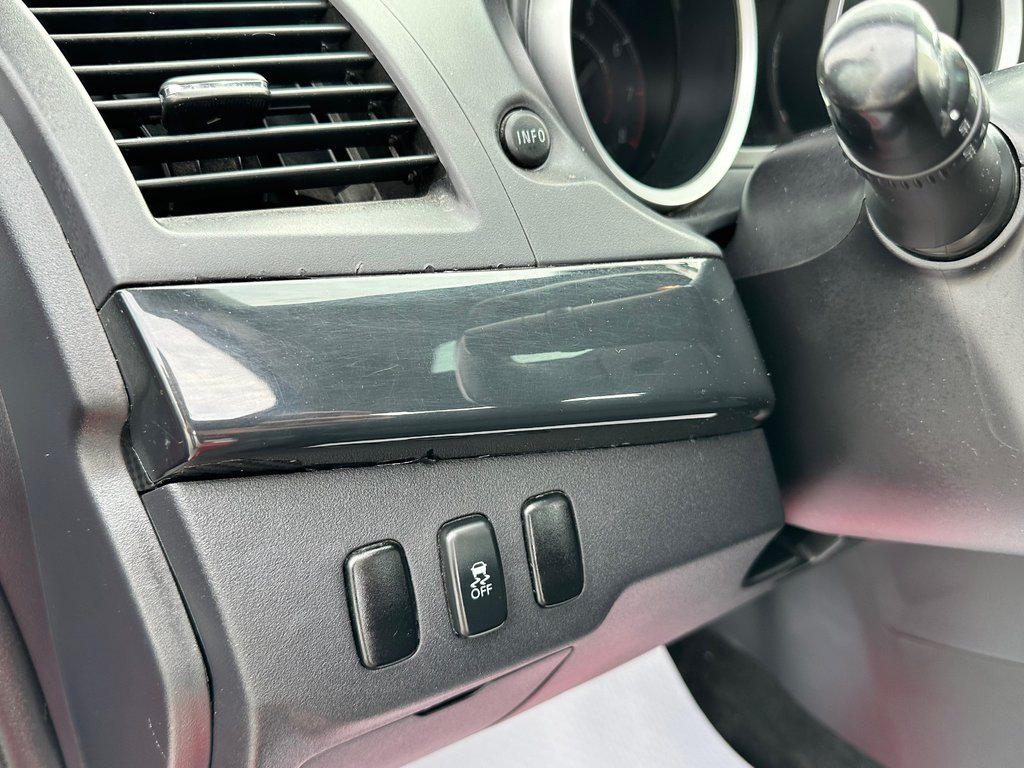 Mitsubishi Lancer MANUELLE / LIMITED / IDÉAL ÉTUDIANTS / FINANCEMENT DISPONIBLE / 2017 à Thetford Mines, Québec - 23 - w1024h768px
