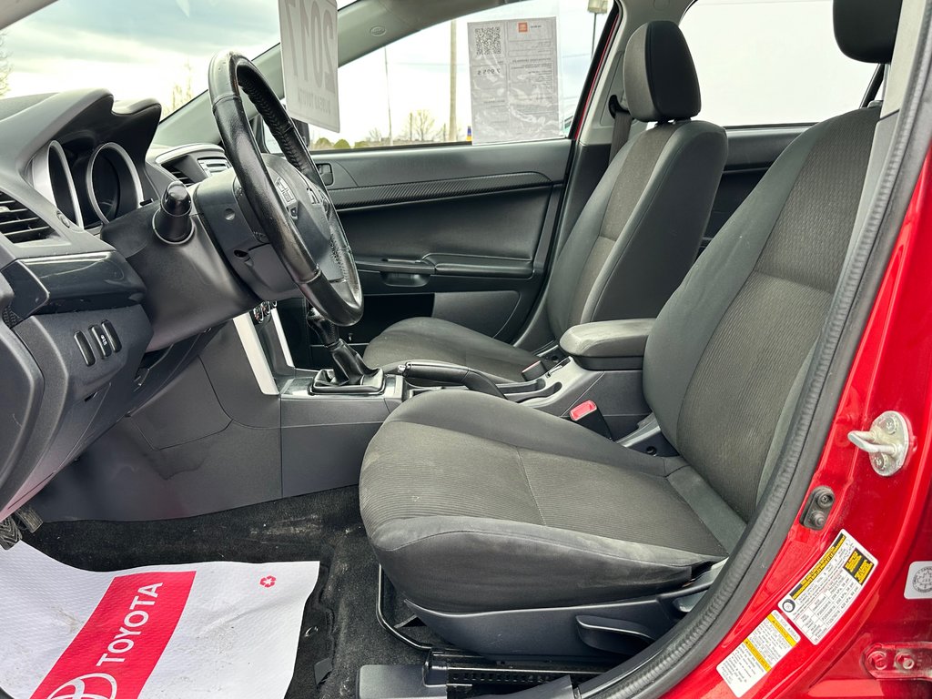 Mitsubishi Lancer MANUELLE / LIMITED / IDÉAL ÉTUDIANTS / FINANCEMENT DISPONIBLE / 2017 à Thetford Mines, Québec - 22 - w1024h768px