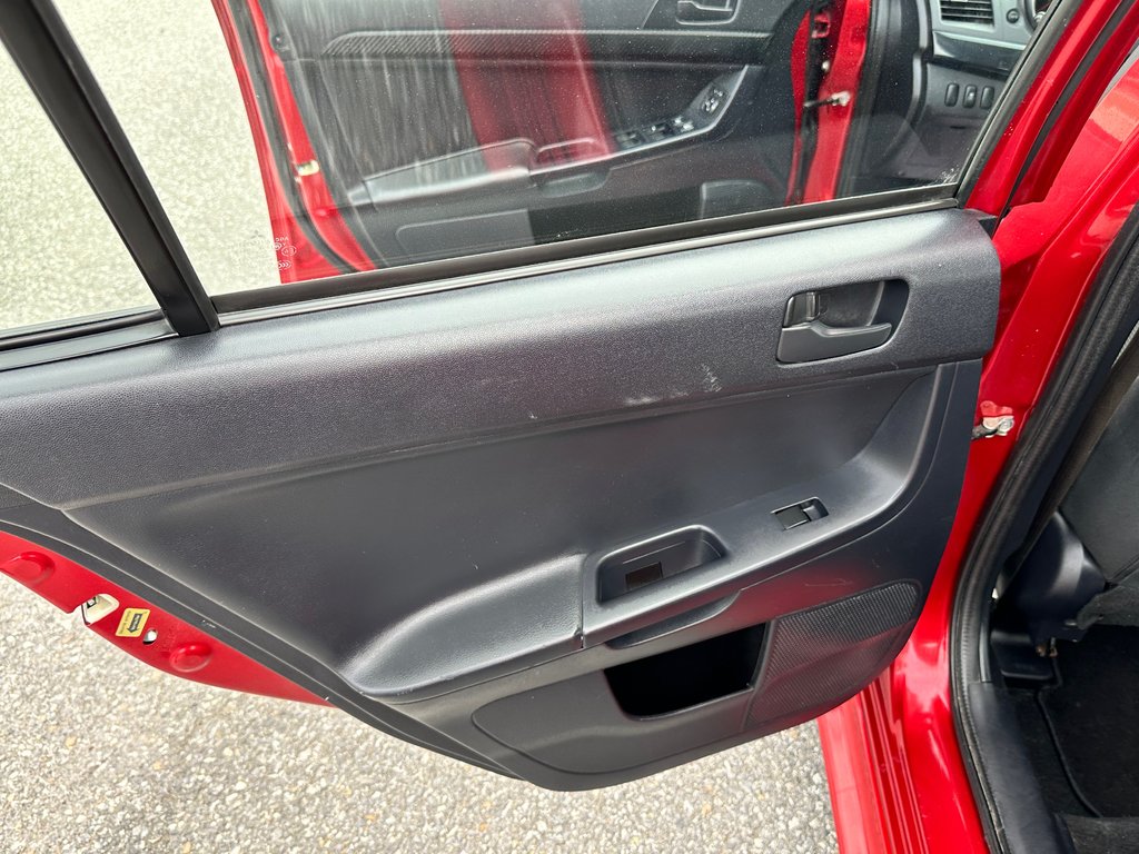 Mitsubishi Lancer MANUELLE / LIMITED / IDÉAL ÉTUDIANTS / FINANCEMENT DISPONIBLE / 2017 à Thetford Mines, Québec - 35 - w1024h768px