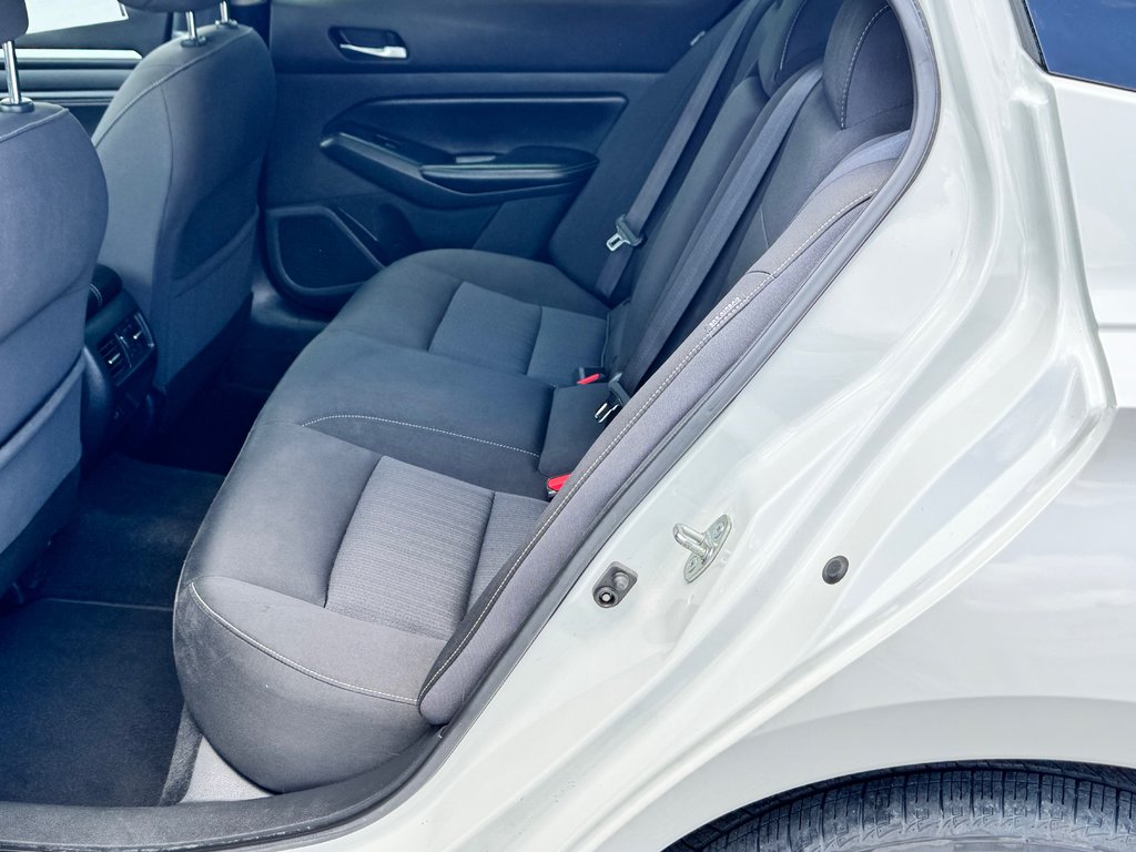 Nissan Altima SV / AWD / UNE AWD A UNE FRACTION D' UNE NEUVE / 2019 à Thetford Mines, Québec - 60 - w1024h768px