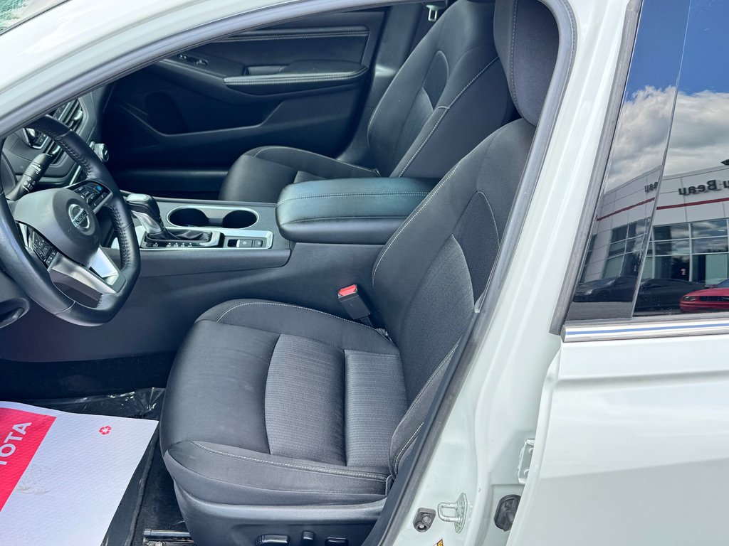 Nissan Altima SV / AWD / UNE AWD A UNE FRACTION D' UNE NEUVE / 2019 à Thetford Mines, Québec - 30 - w1024h768px