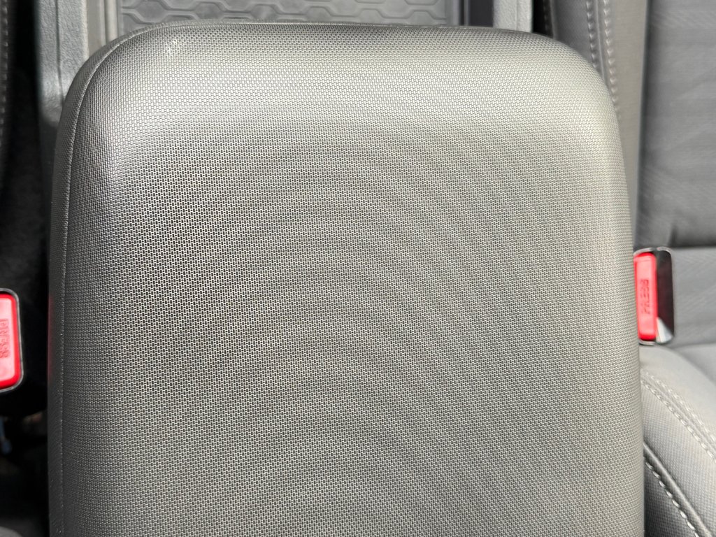 Nissan Frontier SV 4X4 / CREW CAB / TRÈS BAS KILOS / 2022 à Thetford Mines, Québec - 46 - w1024h768px