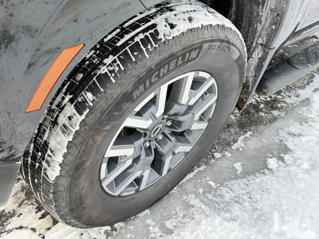 Nissan Frontier SV 4X4 / CREW CAB / TRÈS BAS KILOS / 2022 à Thetford Mines, Québec - 13 - w1024h768px