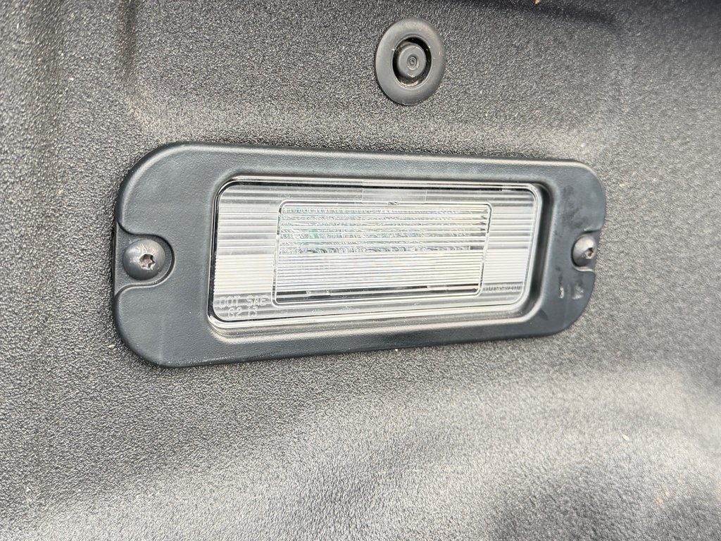 Nissan Frontier SV 4X4 / CREW CAB / TRÈS BAS KILOS / 2022 à Thetford Mines, Québec - 61 - w1024h768px