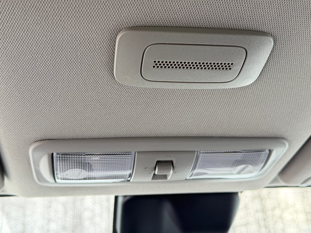 Nissan Frontier SV 4X4 / CREW CAB / TRÈS BAS KILOS / 2022 à Thetford Mines, Québec - 49 - w1024h768px