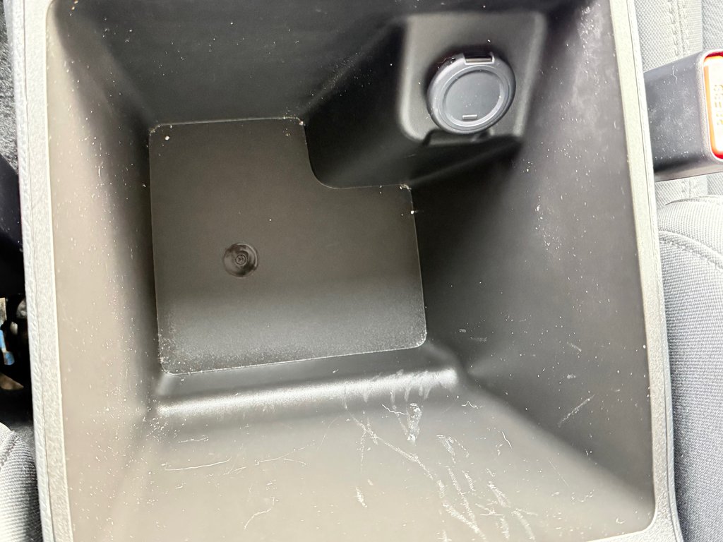 Nissan Frontier SV 4X4 / CREW CAB / TRÈS BAS KILOS / 2022 à Thetford Mines, Québec - 47 - w1024h768px