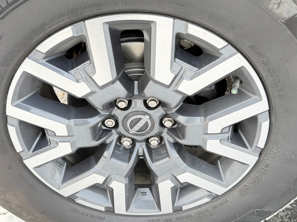 Nissan Frontier SV 4X4 / CREW CAB / TRÈS BAS KILOS / 2022 à Thetford Mines, Québec - 14 - w1024h768px