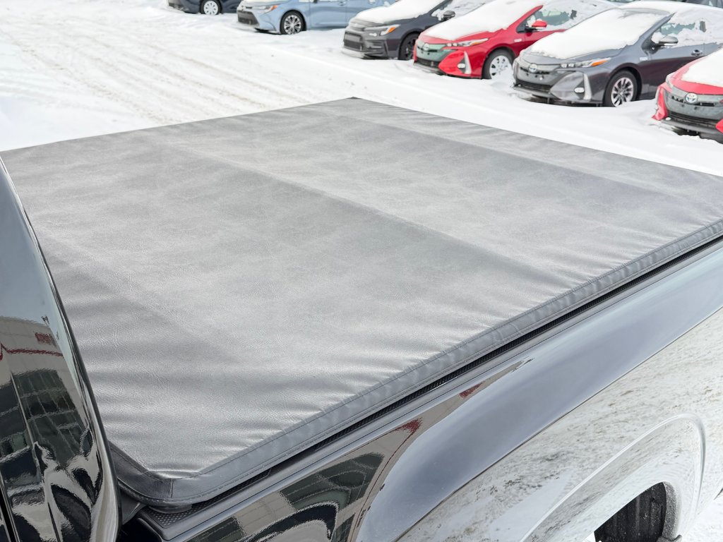 Nissan Frontier SV 4X4 / CREW CAB / TRÈS BAS KILOS / 2022 à Thetford Mines, Québec - 16 - w1024h768px