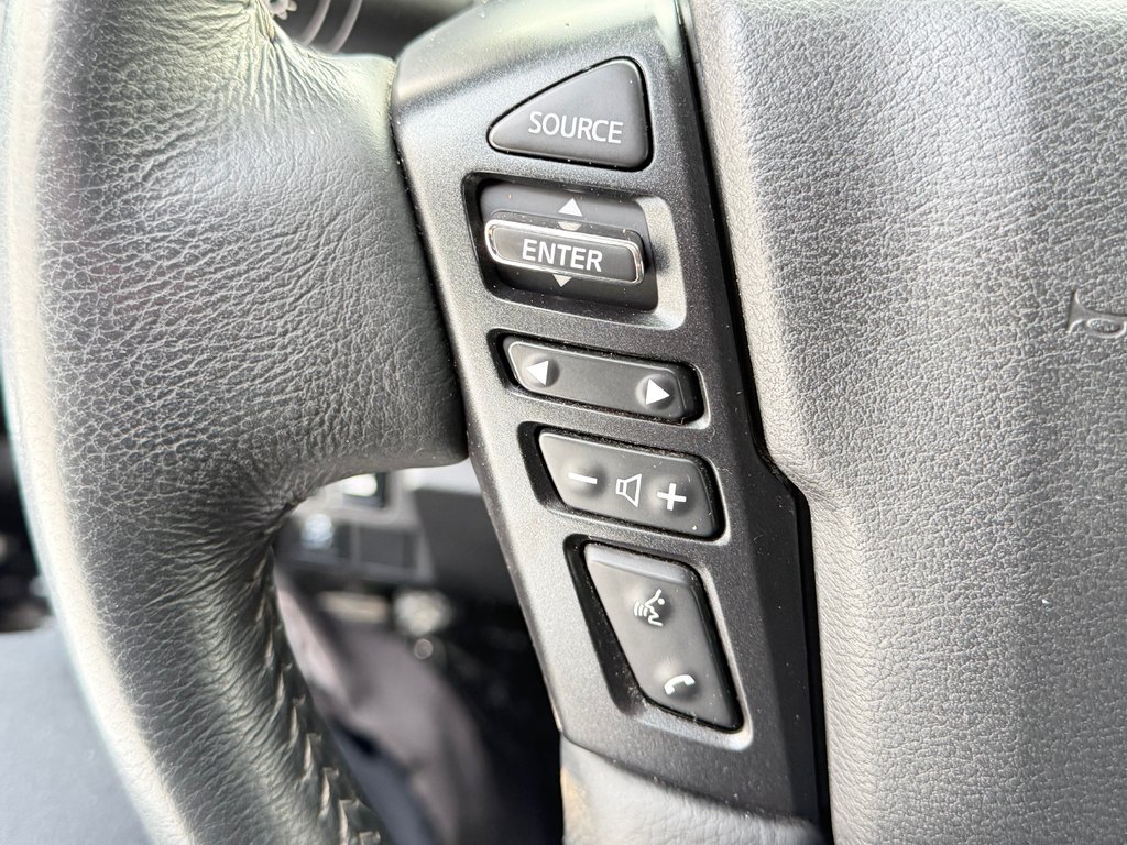 Nissan Frontier SV 4X4 / CREW CAB / TRÈS BAS KILOS / 2022 à Thetford Mines, Québec - 32 - w1024h768px