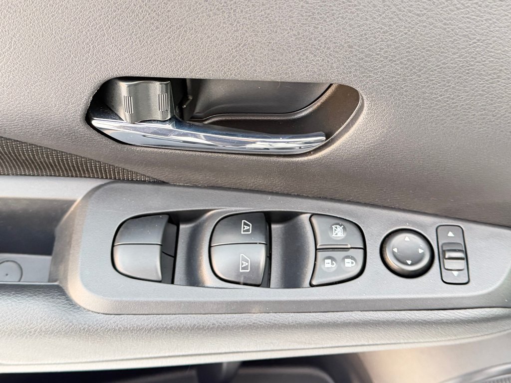 2024 Nissan Kicks SV / TRÈS BAS KILOS / PRIX IMBATTABLE / in Thetford Mines, Quebec - 23 - w1024h768px