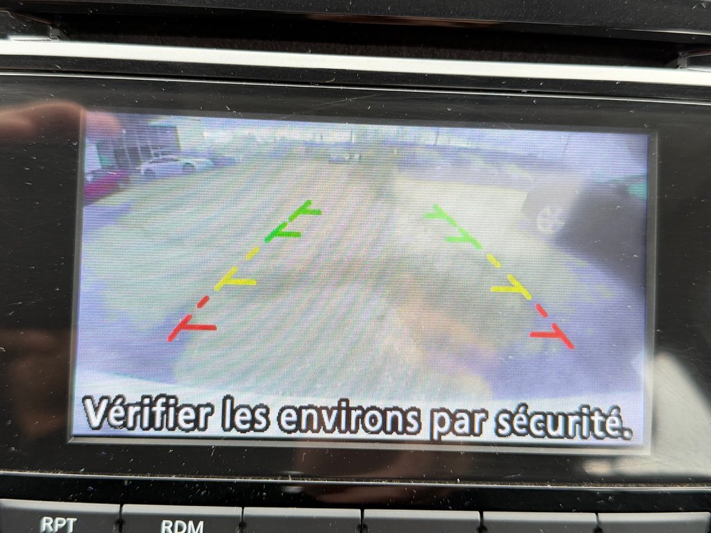 2017 Nissan Qashqai SV AWD / BAS KILOS / AUBAINE A SAISIR !!! / in Thetford Mines, Quebec - 40 - w1024h768px