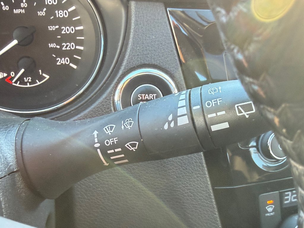 Nissan Qashqai SV AWD / BAS KILOS / AUBAINE A SAISIR !!! / 2017 à Thetford Mines, Québec - 37 - w1024h768px