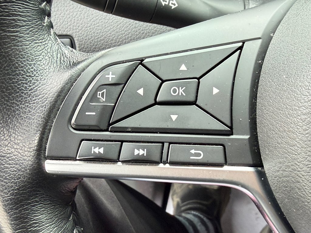 2017 Nissan Qashqai SV AWD / BAS KILOS / AUBAINE A SAISIR !!! / in Thetford Mines, Quebec - 33 - w1024h768px