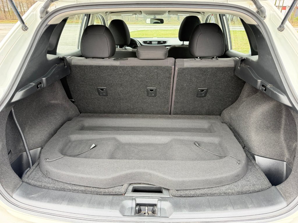 2017 Nissan Qashqai SV AWD / BAS KILOS / AUBAINE A SAISIR !!! / in Thetford Mines, Quebec - 54 - w1024h768px