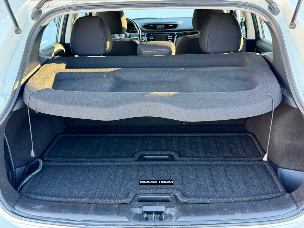 Nissan Qashqai SV AWD / BAS KILOS / AUBAINE A SAISIR !!! / 2017 à Thetford Mines, Québec - 56 - w1024h768px