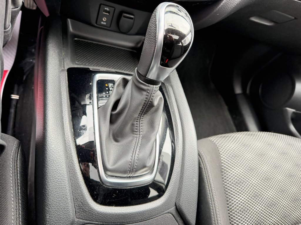 2017 Nissan Qashqai SV AWD / BAS KILOS / AUBAINE A SAISIR !!! / in Thetford Mines, Quebec - 43 - w1024h768px