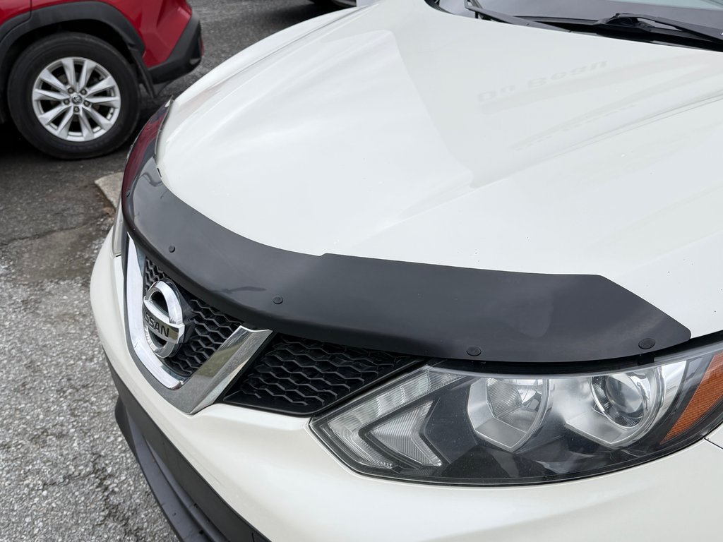 2017 Nissan Qashqai SV AWD / BAS KILOS / AUBAINE A SAISIR !!! / in Thetford Mines, Quebec - 14 - w1024h768px