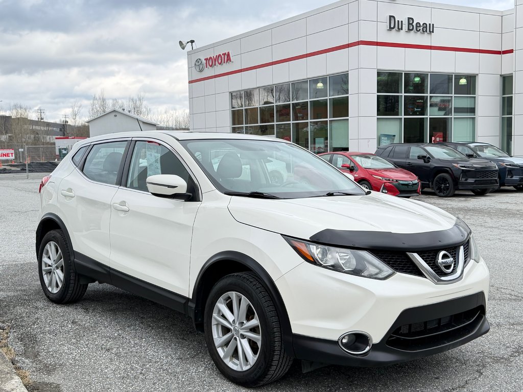 2017 Nissan Qashqai SV AWD / BAS KILOS / AUBAINE A SAISIR !!! / in Thetford Mines, Quebec - 3 - w1024h768px