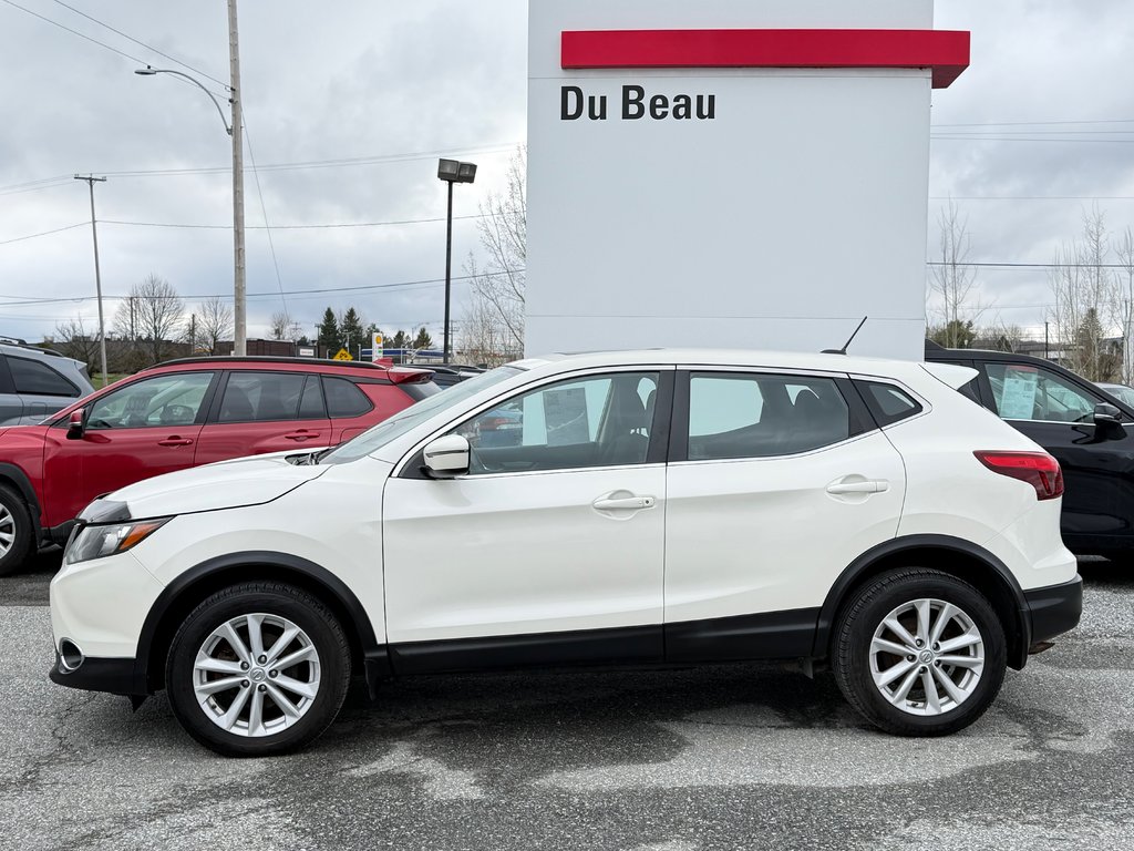 2017 Nissan Qashqai SV AWD / BAS KILOS / AUBAINE A SAISIR !!! / in Thetford Mines, Quebec - 8 - w1024h768px