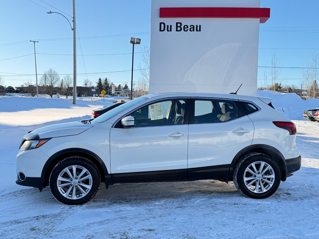 Nissan Qashqai SV AWD / BAS KILOS / AUBAINE A SAISIR !!! / 2017 à Thetford Mines, Québec - 7 - w1024h768px