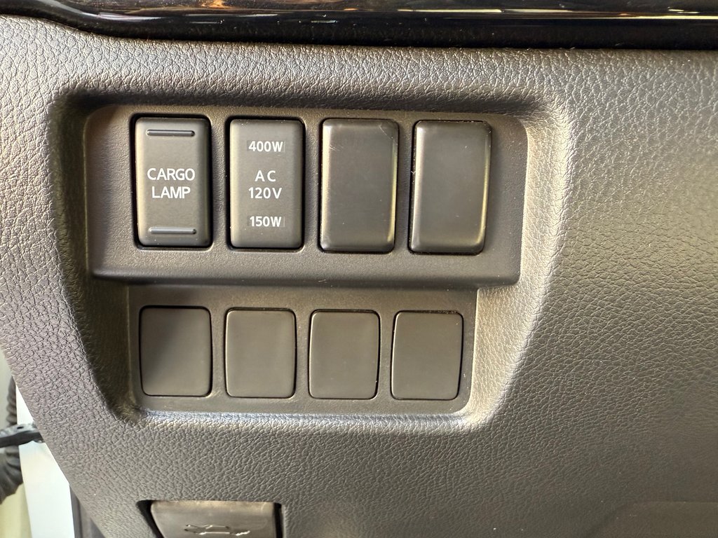 Nissan Titan SV 4X4 / V8 / SEULEMENT 60 976 km / IMPECCABLE / 1 SEUL PROPRIÉTAIRE 2020 à Thetford Mines, Québec - 29 - w1024h768px