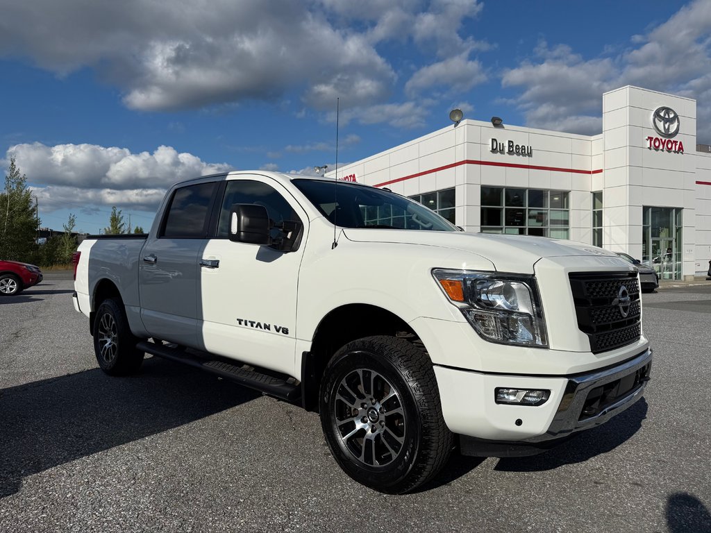 Nissan Titan SV 4X4 / V8 / SEULEMENT 60 976 km / IMPECCABLE / 1 SEUL PROPRIÉTAIRE 2020 à Thetford Mines, Québec - 3 - w1024h768px