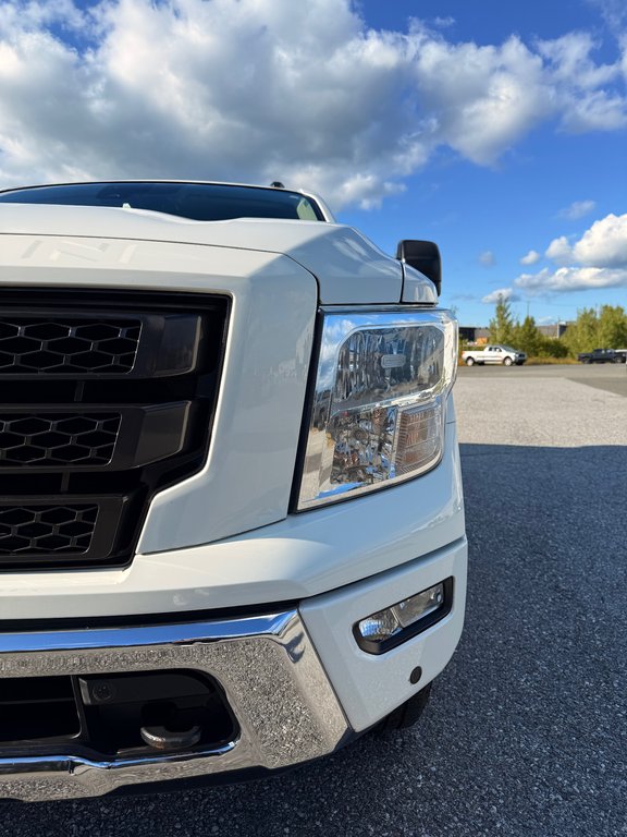 Nissan Titan SV 4X4 / V8 / SEULEMENT 60 976 km / IMPECCABLE / 1 SEUL PROPRIÉTAIRE 2020 à Thetford Mines, Québec - 9 - w1024h768px