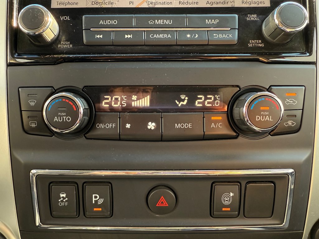 Nissan Titan SV 4X4 / V8 / SEULEMENT 60 976 km / IMPECCABLE / 1 SEUL PROPRIÉTAIRE 2020 à Thetford Mines, Québec - 39 - w1024h768px