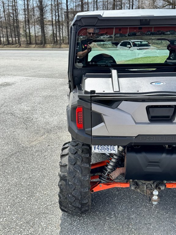 Polaris GÉNÉRAL 1000cc / BEAUCOUP D'AJOUTS / TRES PROPRE 2017 à Thetford Mines, Québec - 30 - w1024h768px