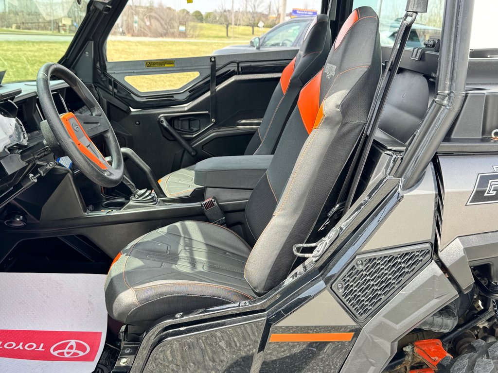 Polaris GÉNÉRAL 1000cc / BEAUCOUP D'AJOUTS / TRES PROPRE 2017 à Thetford Mines, Québec - 36 - w1024h768px