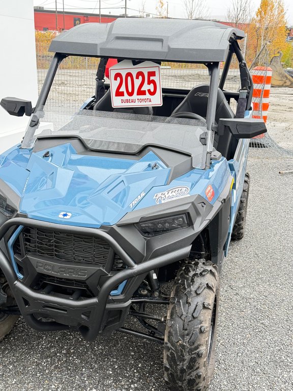 Polaris RZR 9OO TRAIL 2.000$ AJOUTS / TOIT * DEMI-VITRE * BIDON ESSENCE * COFFRE ARR  / 2025 à Thetford Mines, Québec - 9 - w1024h768px