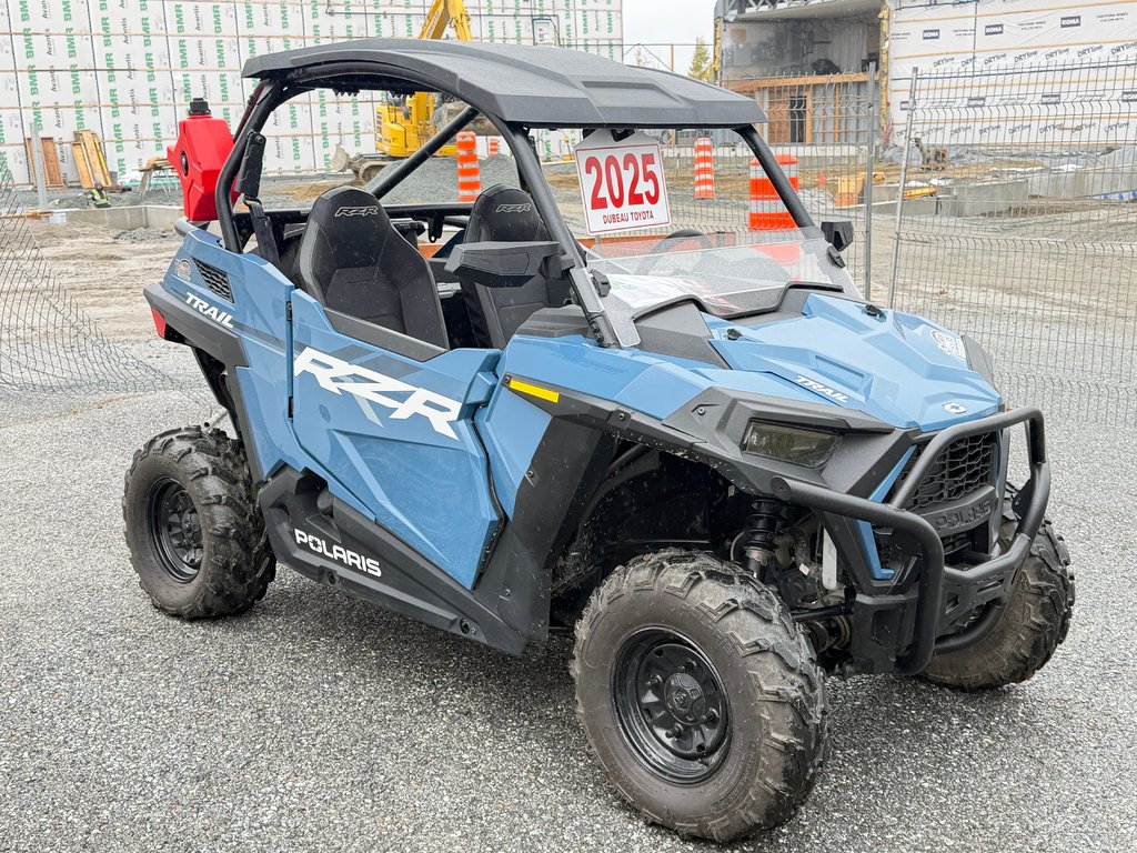Polaris RZR 9OO TRAIL 2.000$ AJOUTS / TOIT * DEMI-VITRE * BIDON ESSENCE * COFFRE ARR  / 2025 à Thetford Mines, Québec - 3 - w1024h768px