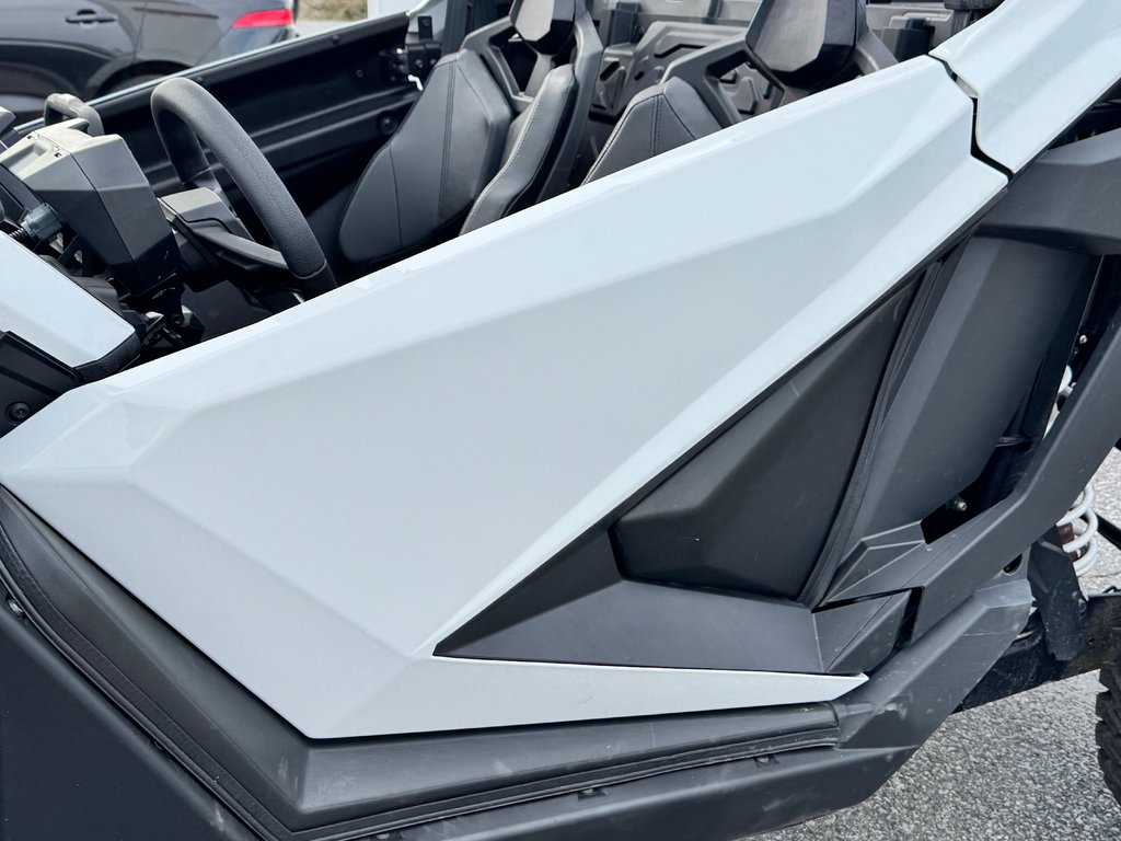 Polaris RZR PRO XP SPORT PORTES FERMÉS / PARE-BRISE COMPLET / GARANTIE PROLONGÉE 2027 * 88,07$/sem TOUT INCLUS !!!! 2022 à Thetford Mines, Québec - 14 - w1024h768px