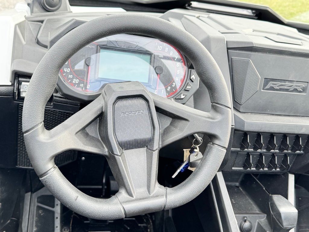 Polaris RZR PRO XP SPORT PORTES FERMÉS / PARE-BRISE COMPLET / GARANTIE PROLONGÉE 2027 * 88,07$/sem TOUT INCLUS !!!! 2022 à Thetford Mines, Québec - 26 - w1024h768px