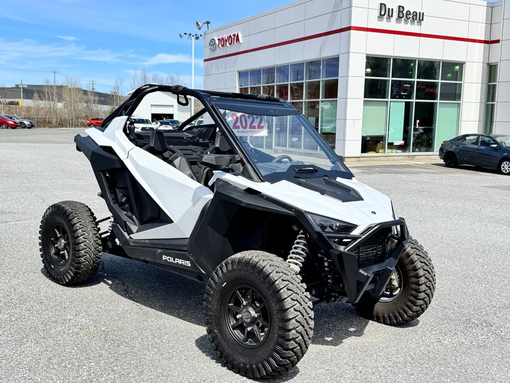 Polaris RZR PRO XP SPORT PORTES FERMÉS / PARE-BRISE COMPLET / GARANTIE PROLONGÉE 2027 * 88,07$/sem TOUT INCLUS !!!! 2022 à Thetford Mines, Québec - 4 - w1024h768px