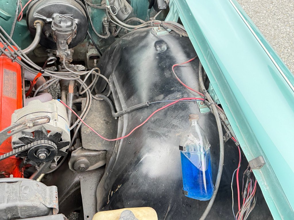 Pontiac PARISIENNE CONVERTIBLE / TOIT ELEC. / MOTEUR V8 283 1965 à Thetford Mines, Québec - 36 - w1024h768px