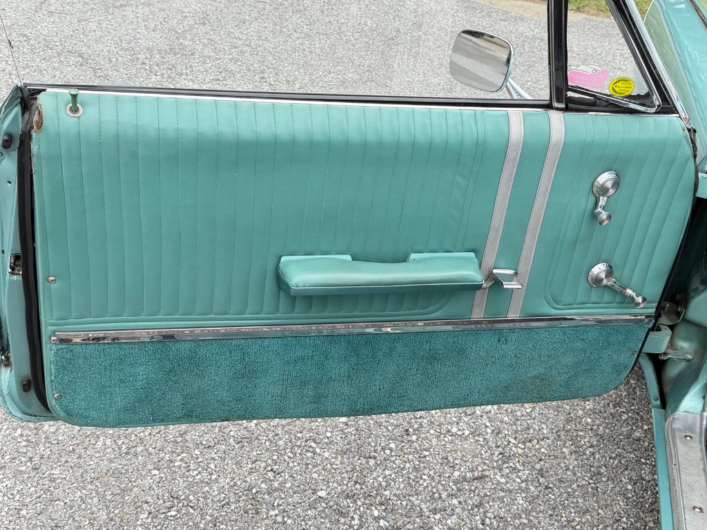 Pontiac PARISIENNE CONVERTIBLE / TOIT ELEC. / MOTEUR V8 283 1965 à Thetford Mines, Québec - 25 - w1024h768px