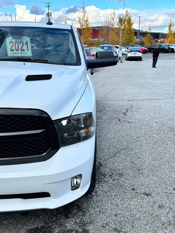 2021 Ram 1500 Classic TRADESMAN 4X4 5.7 / TRÈS BAS KILOS 45.500KM WOW / in Thetford Mines, Quebec - 9 - w1024h768px