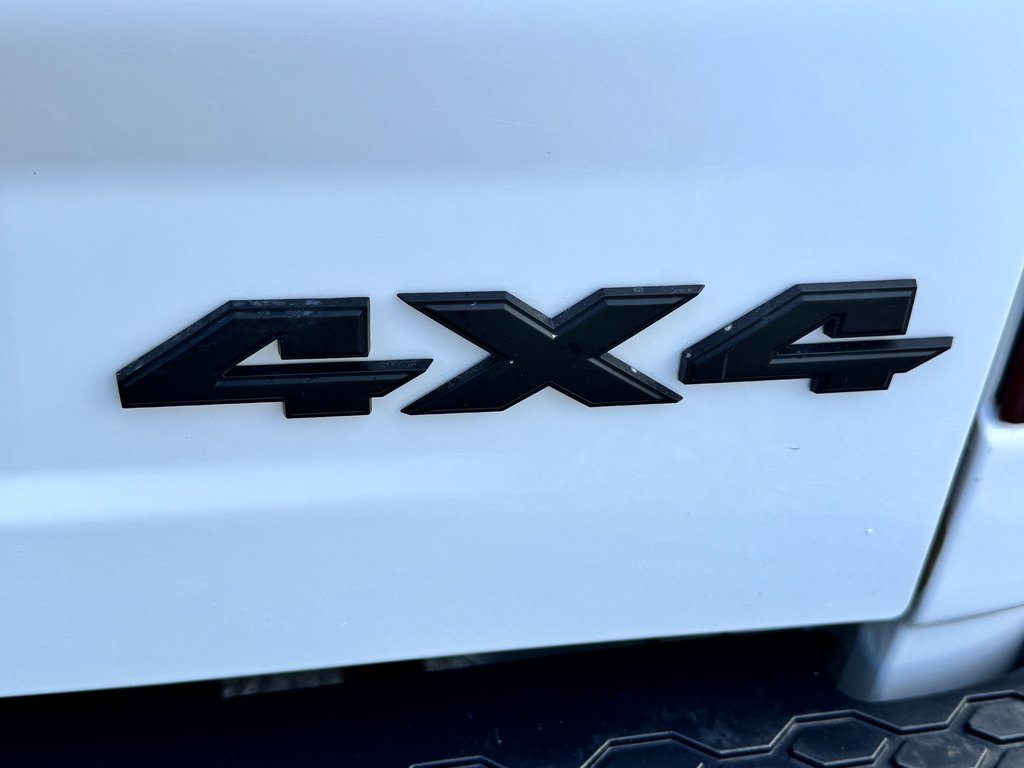 2021 Ram 1500 Classic TRADESMAN 4X4 5.7 / TRÈS BAS KILOS 45.500KM WOW / in Thetford Mines, Quebec - 25 - w1024h768px