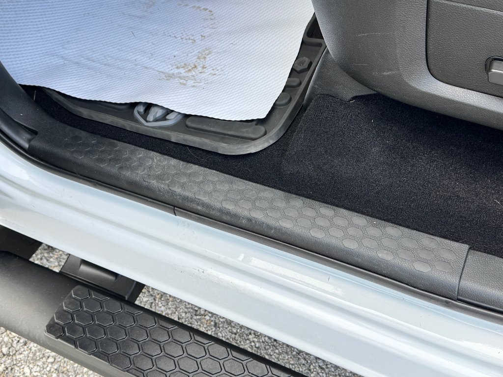 2021 Ram 1500 Classic TRADESMAN 4X4 5.7 / TRÈS BAS KILOS 45.500KM WOW / in Thetford Mines, Quebec - 34 - w1024h768px