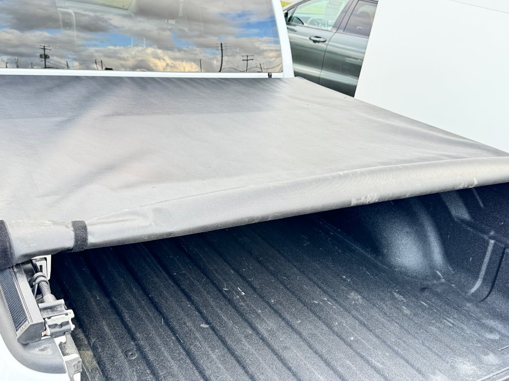 2021 Ram 1500 Classic TRADESMAN 4X4 5.7 / TRÈS BAS KILOS 45.500KM WOW / in Thetford Mines, Quebec - 67 - w1024h768px