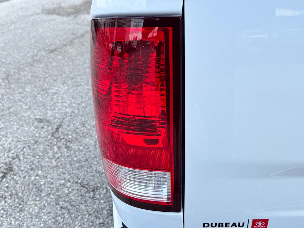 2021 Ram 1500 Classic TRADESMAN 4X4 5.7 / TRÈS BAS KILOS 45.500KM WOW / in Thetford Mines, Quebec - 23 - w1024h768px