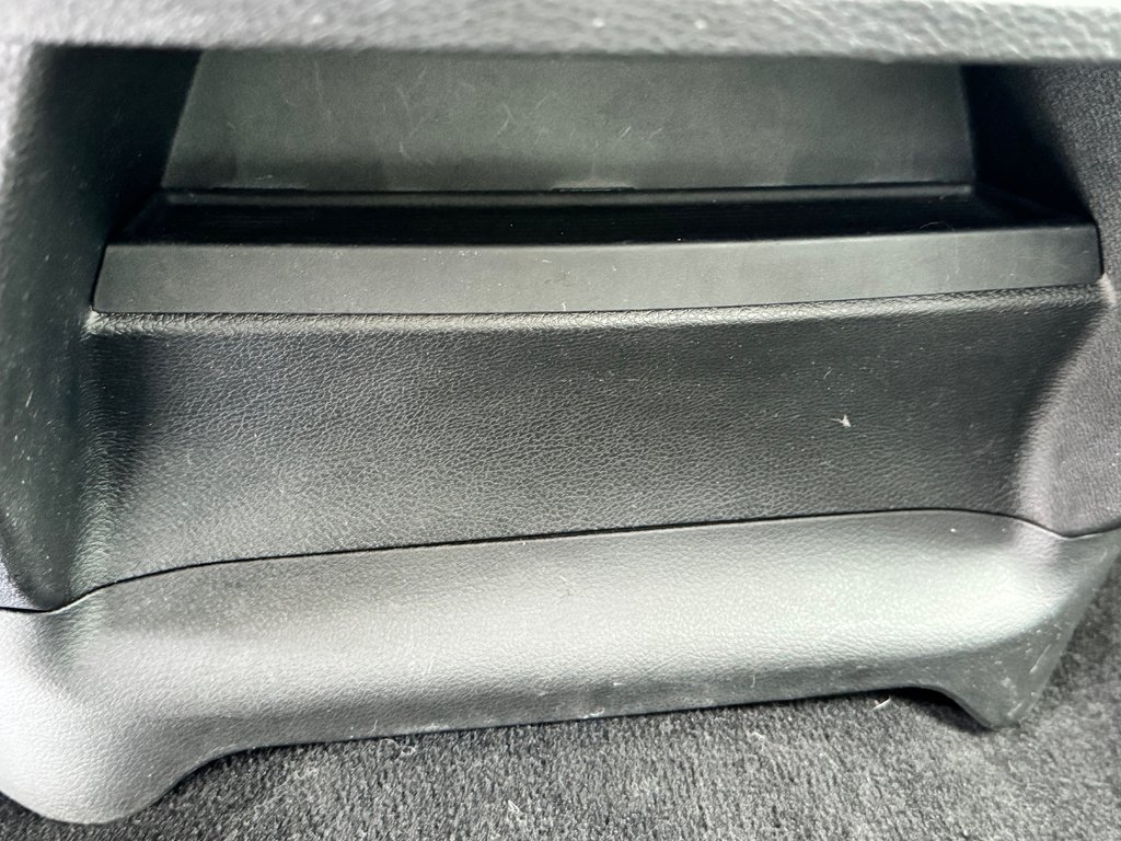 2021 Ram 1500 Classic TRADESMAN 4X4 5.7 / TRÈS BAS KILOS 45.500KM WOW / in Thetford Mines, Quebec - 51 - w1024h768px