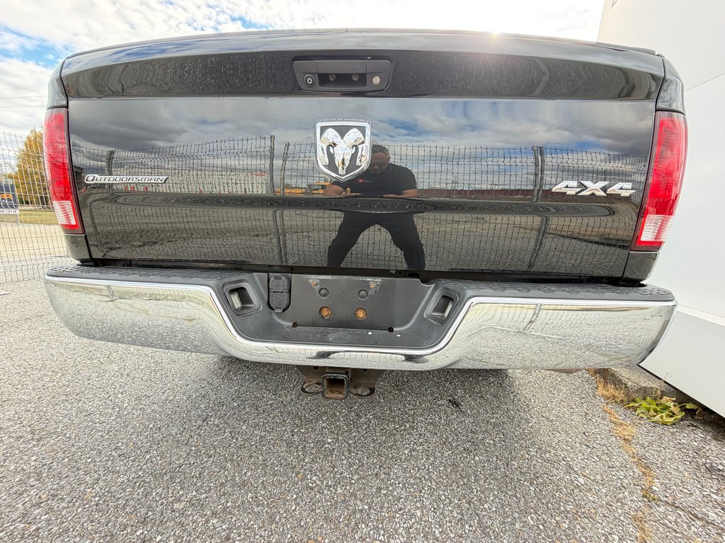 2015 Ram 1500 OUTDOORSMAN 4X4 / QUAD CAB / 5.7 / BAS KILOS / in Thetford Mines, Quebec - 30 - w1024h768px